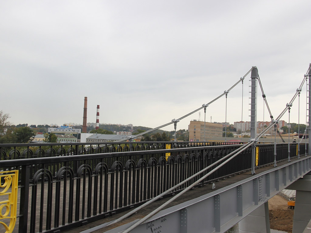 Строительство пешеходно-коммуникационного моста через р. Днепр в г. Смоленске