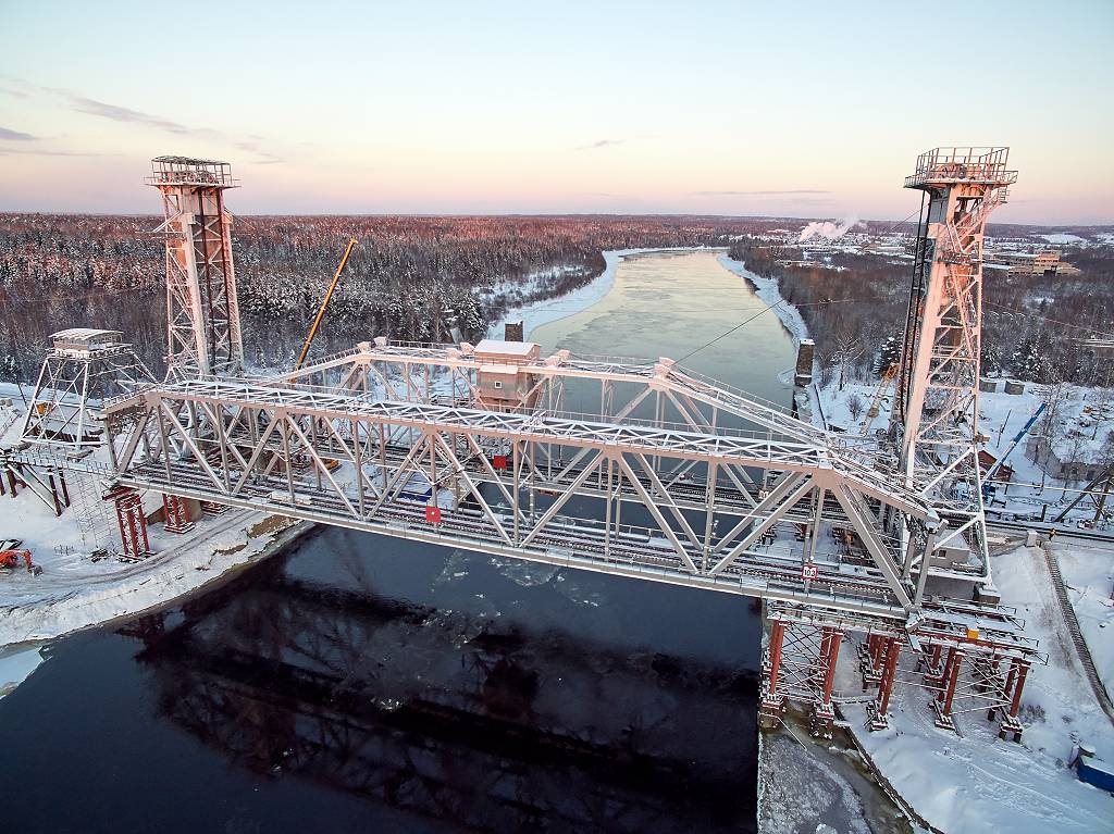 Реконструкция разводного моста через реку Свирь на 284 км линии Волховстрой - Мурманск Октябрьской ж.д.